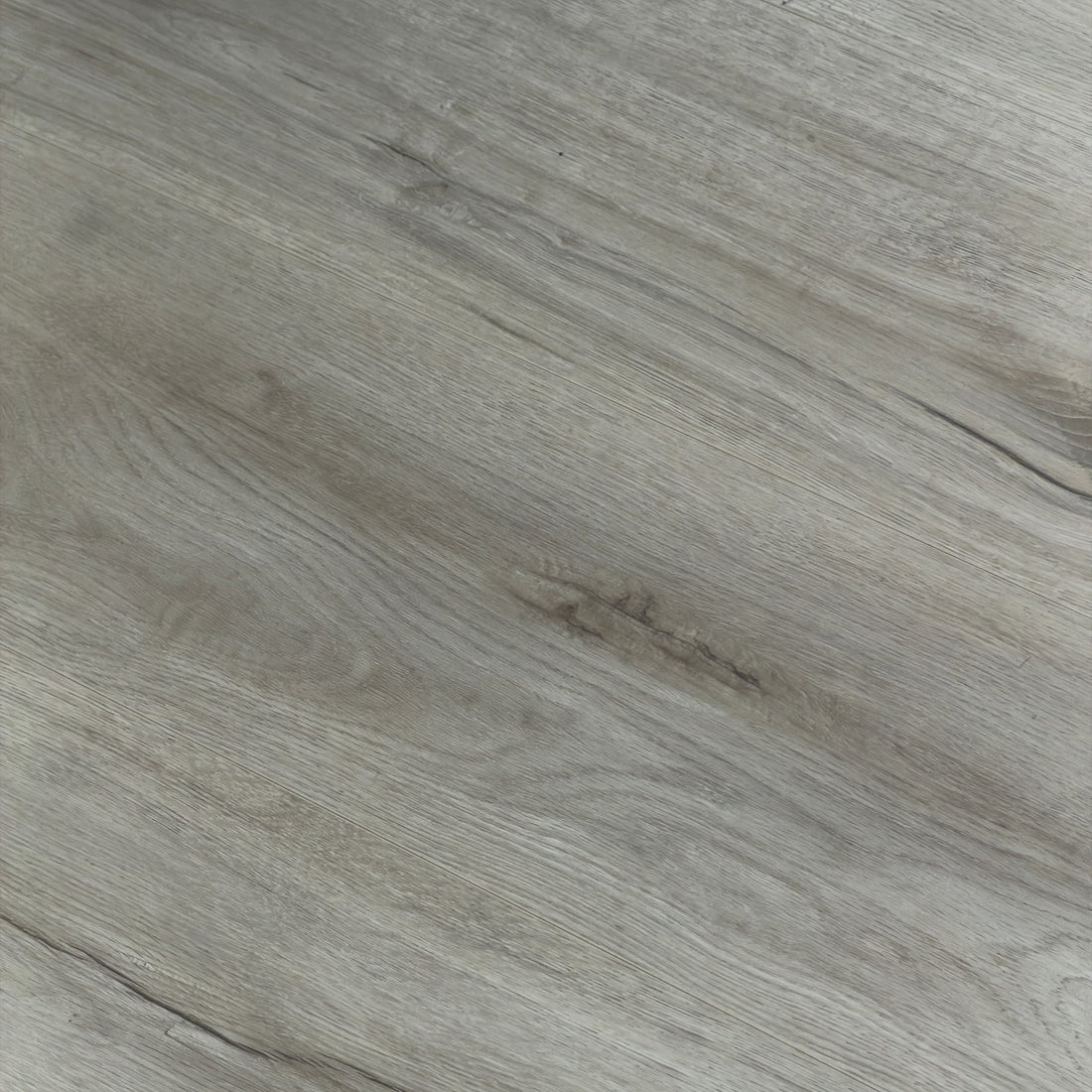 Laminate vs Engineered Timber: Which Should You Choose?