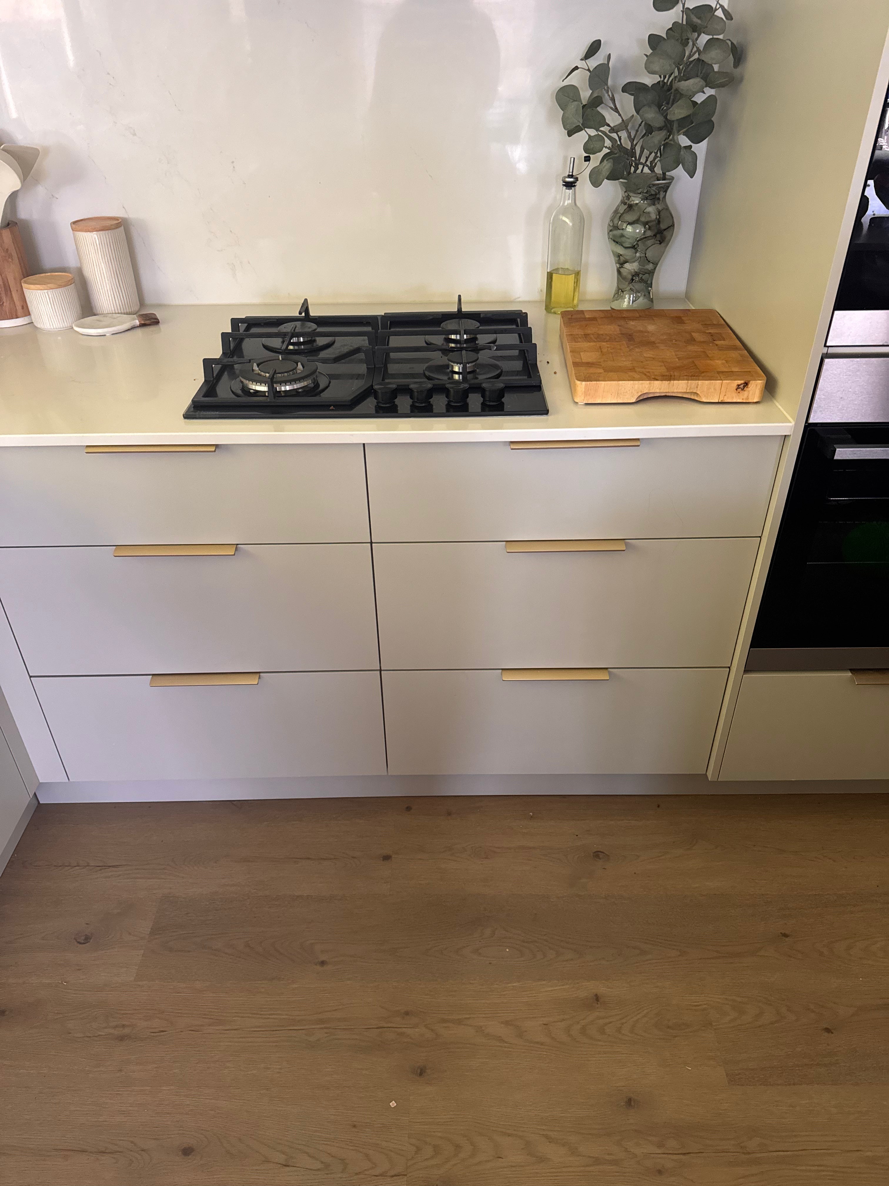 Detail view of Pale Sand SPC 6.5mm SPC hybrid flooring sample